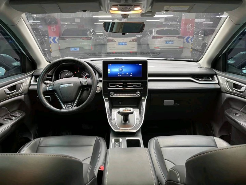 成都21年哈弗M66