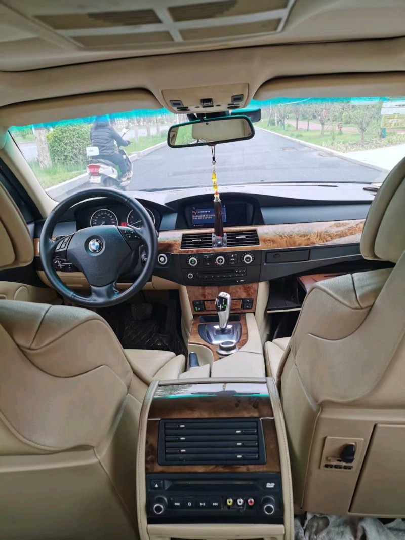 保定09年宝马5系5