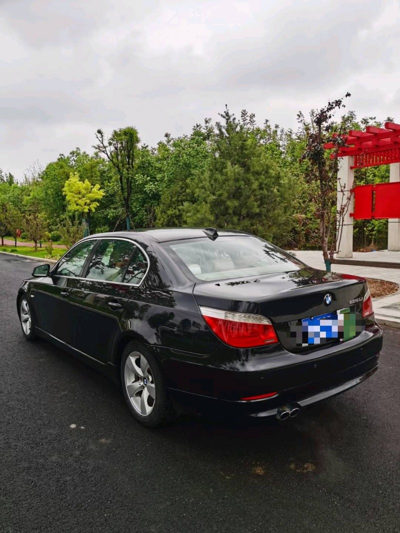 保定09年宝马5系8