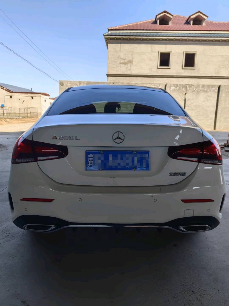 石家庄22年奔驰A4