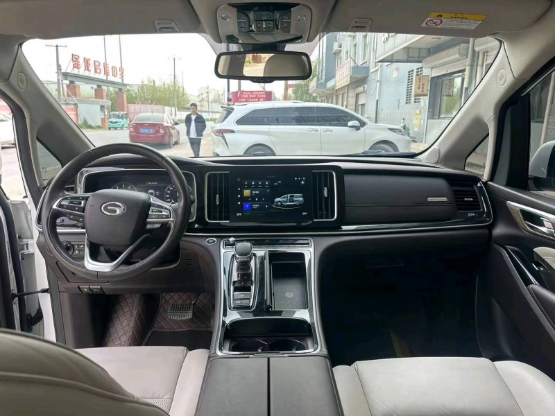 保定21年传祺M86