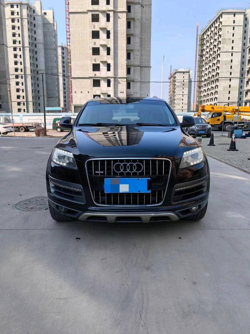 青岛11年奥迪Q71