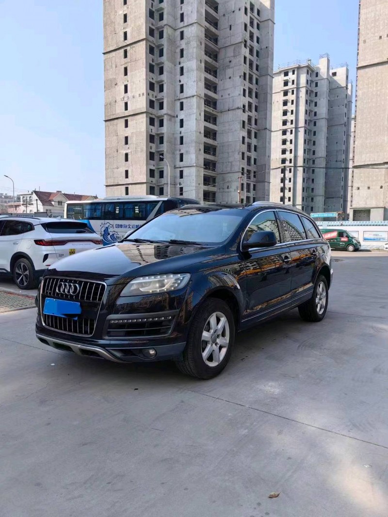 青岛11年奥迪Q73