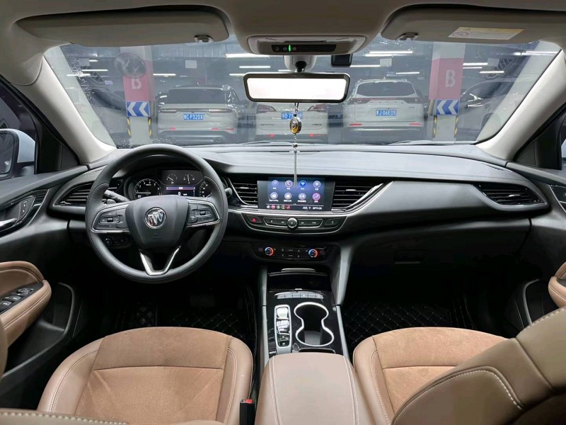 成都23年别克君威6