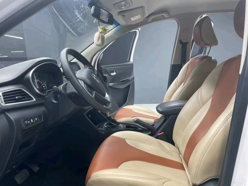 成都19年宝骏7306