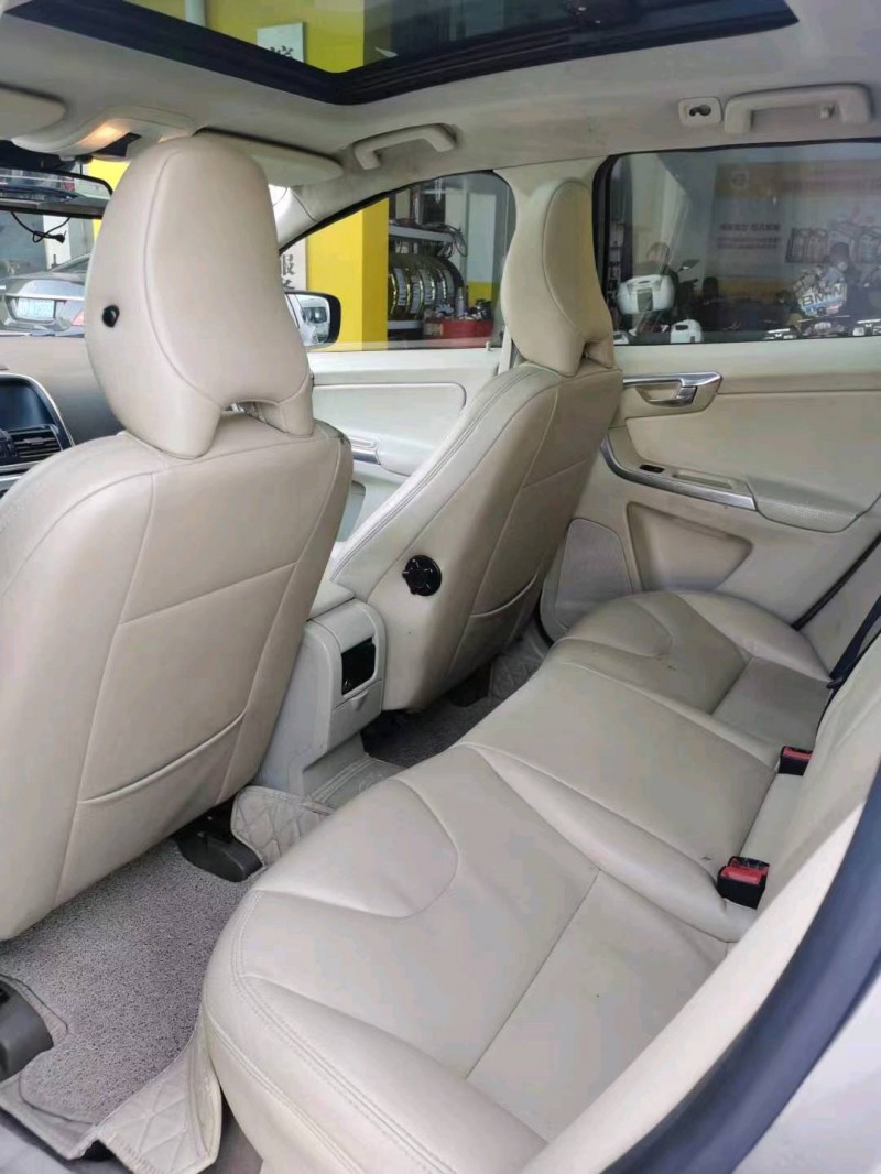 枣庄12年沃尔沃XC605
