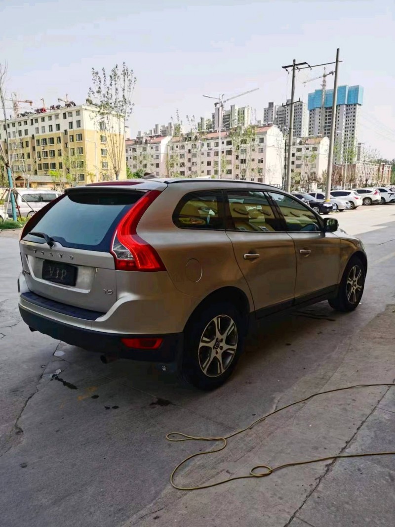 枣庄12年沃尔沃XC607