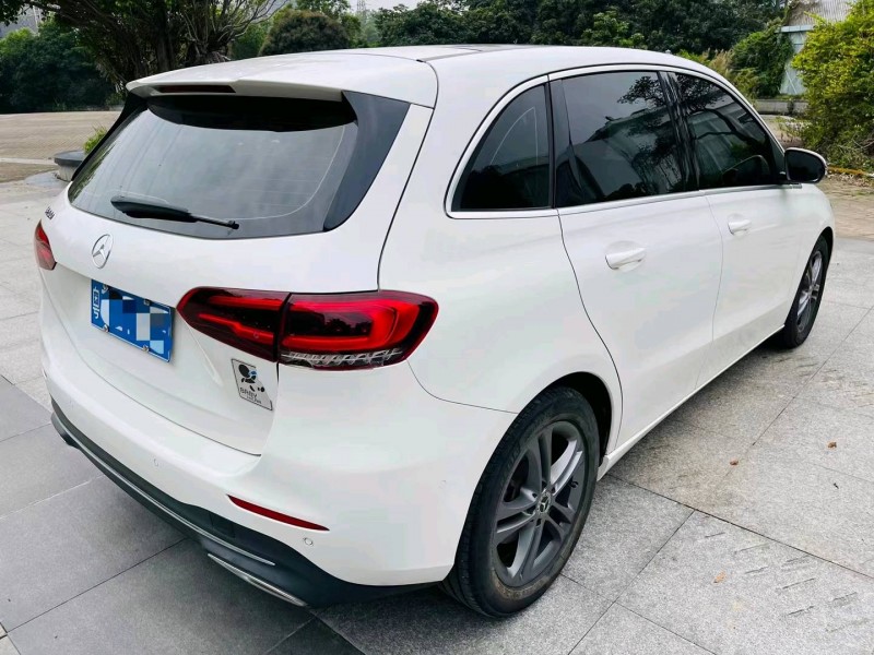 广州20年奔驰B9