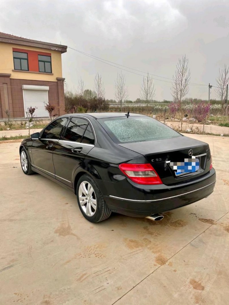 青岛11年奔驰C8