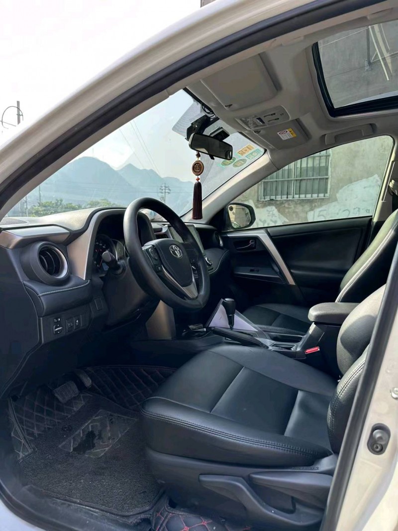 嘉兴19年丰田RAV42