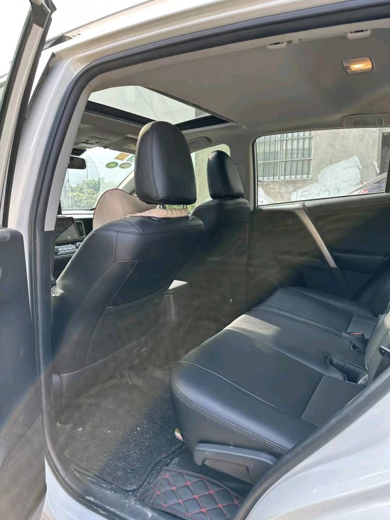 嘉兴19年丰田RAV46