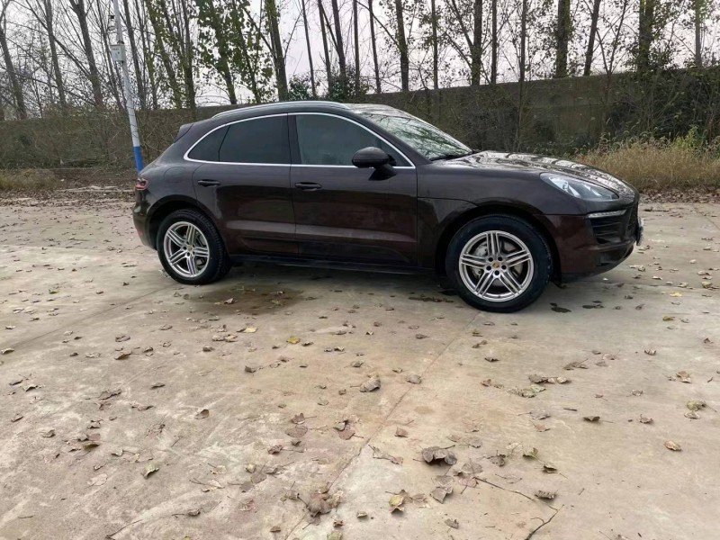 枣庄15年保时捷Macan2