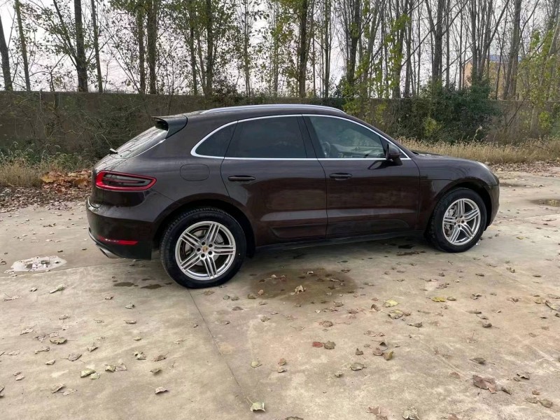枣庄15年保时捷Macan7