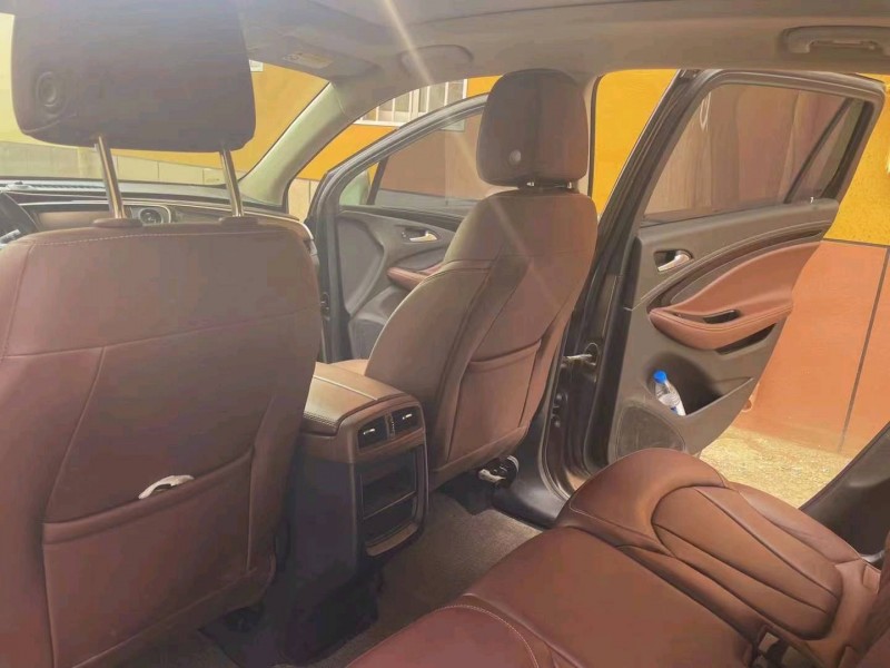 聊城18年别克昂科威5