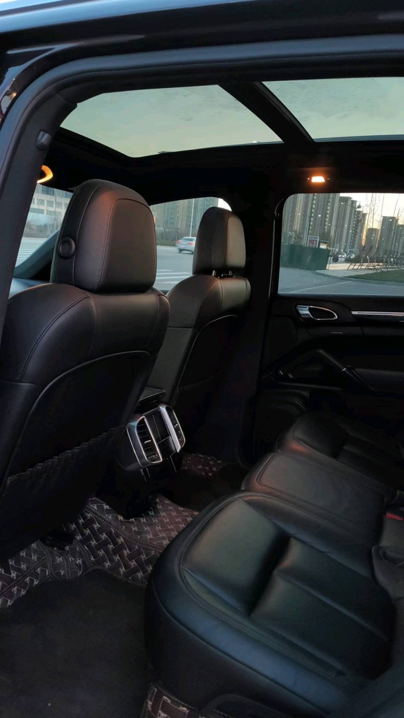 廊坊16年保时捷卡宴2