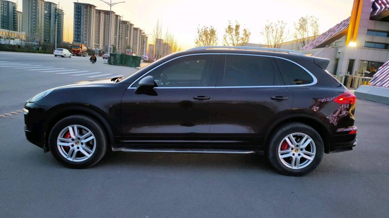 廊坊16年保时捷卡宴3