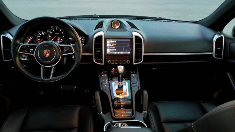 廊坊16年保时捷卡宴4