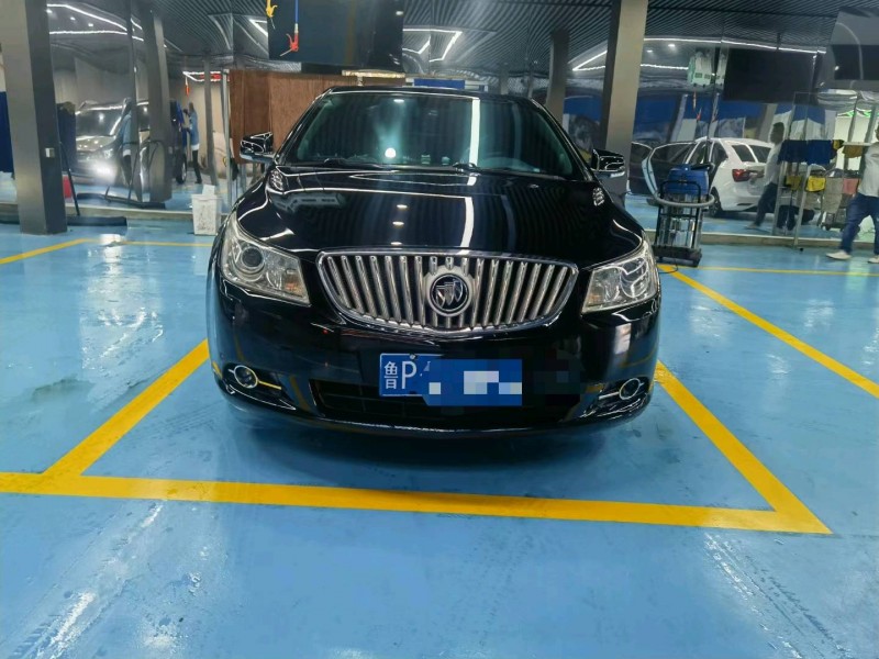 枣庄12年别克君越1