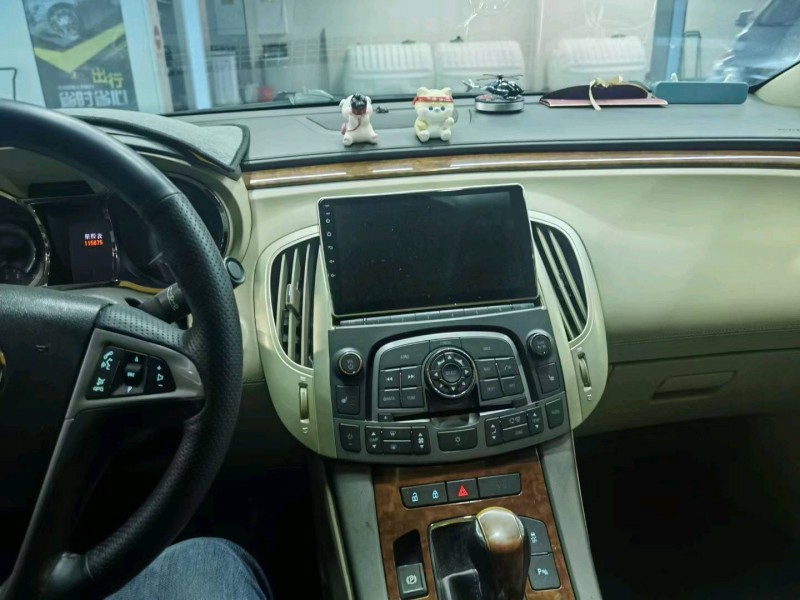 枣庄12年别克君越5