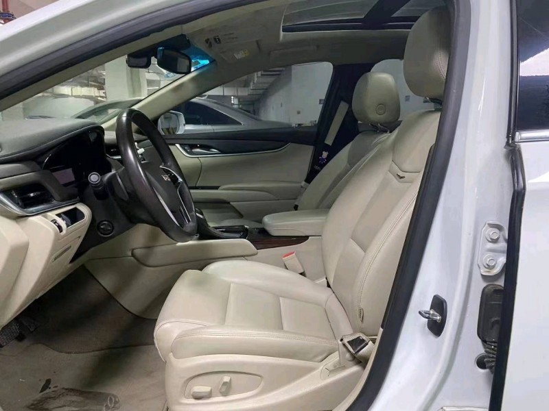 成都17年凯迪拉克XTS4