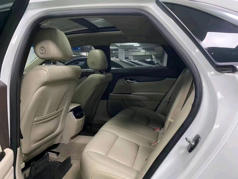 成都17年凯迪拉克XTS6