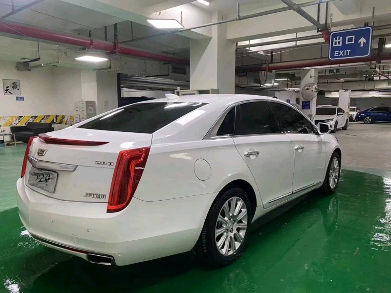 成都17年凯迪拉克XTS9