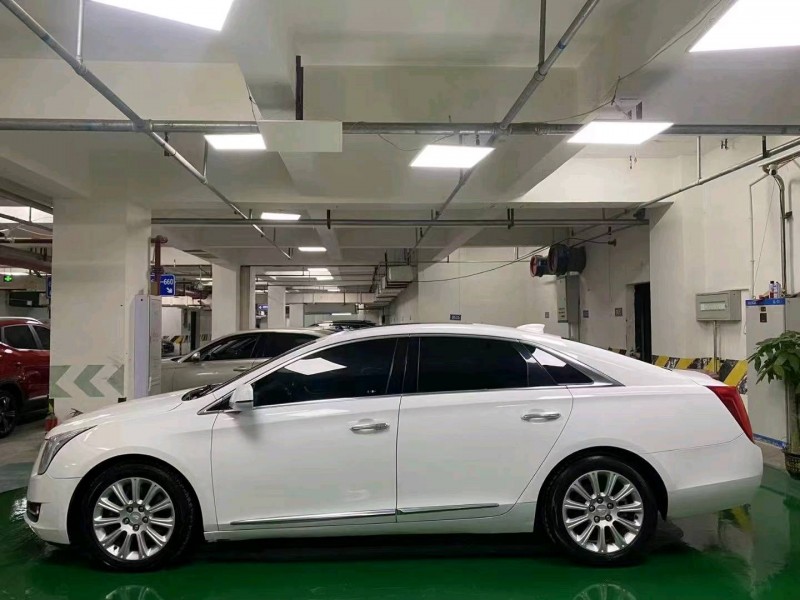 成都17年凯迪拉克XTS8