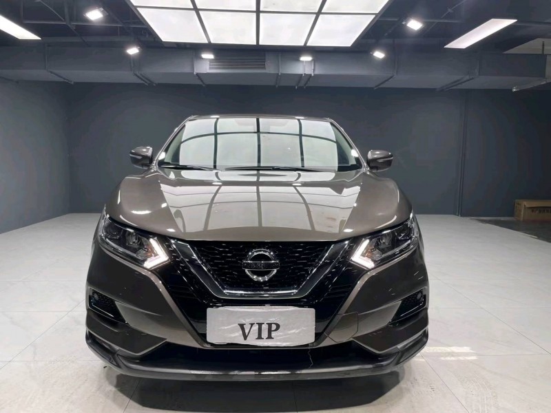 成都20年日产逍客1