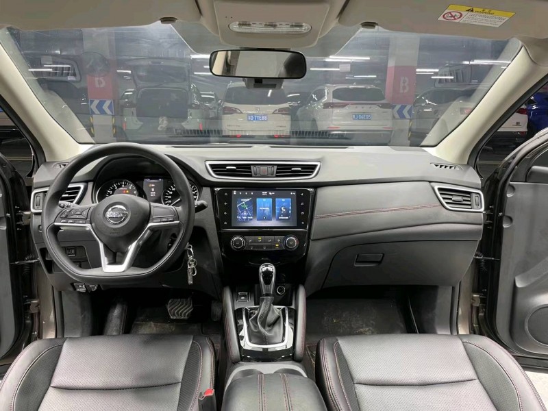 成都20年日产逍客6