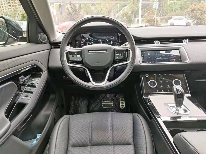 深圳22年路虎极光5