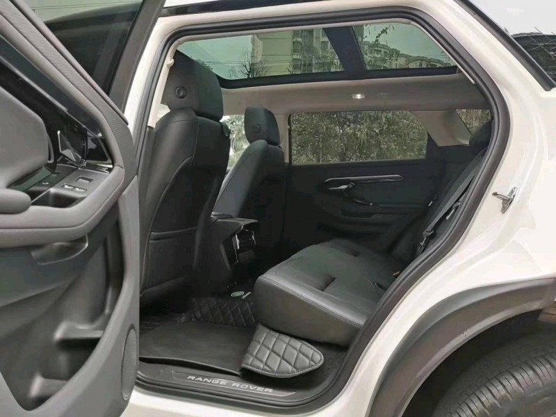 深圳22年路虎极光7