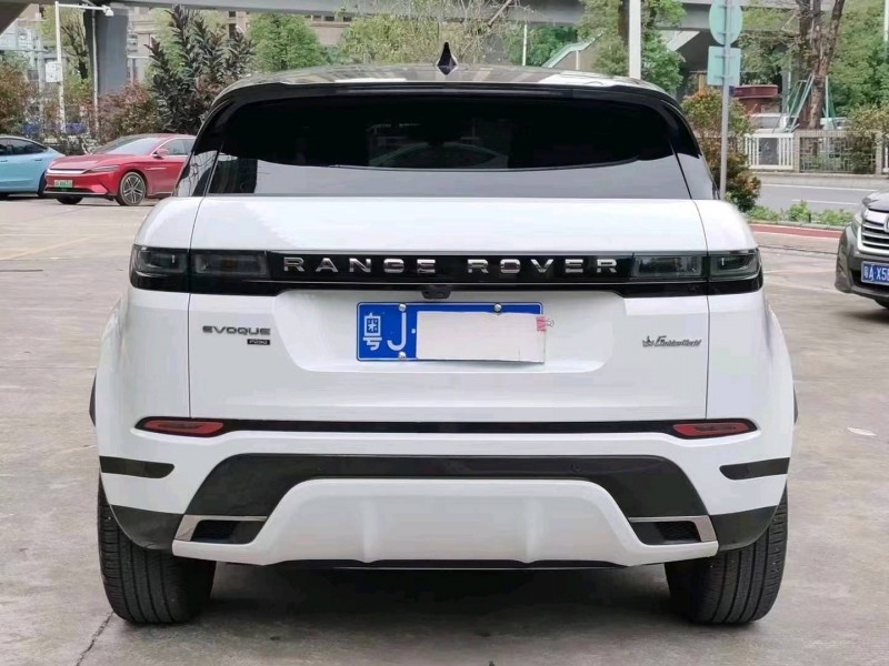 深圳22年路虎极光9