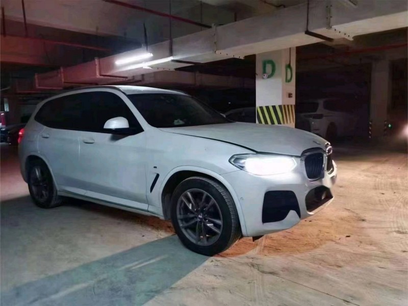 成都19年宝马X35