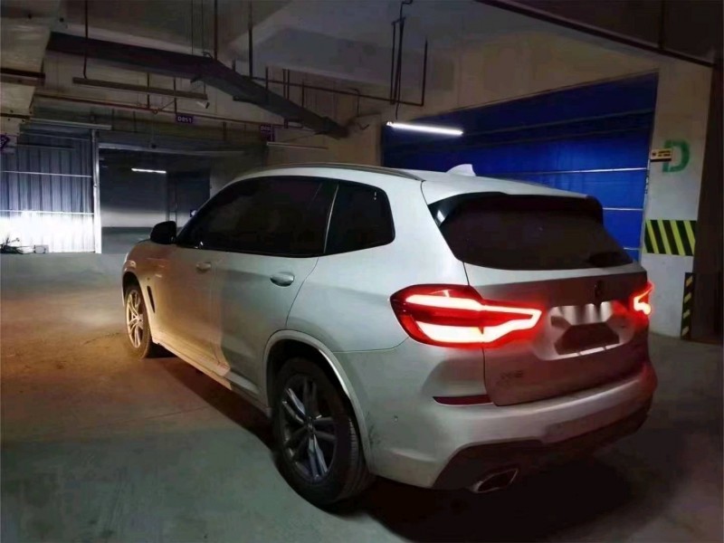 成都19年宝马X37