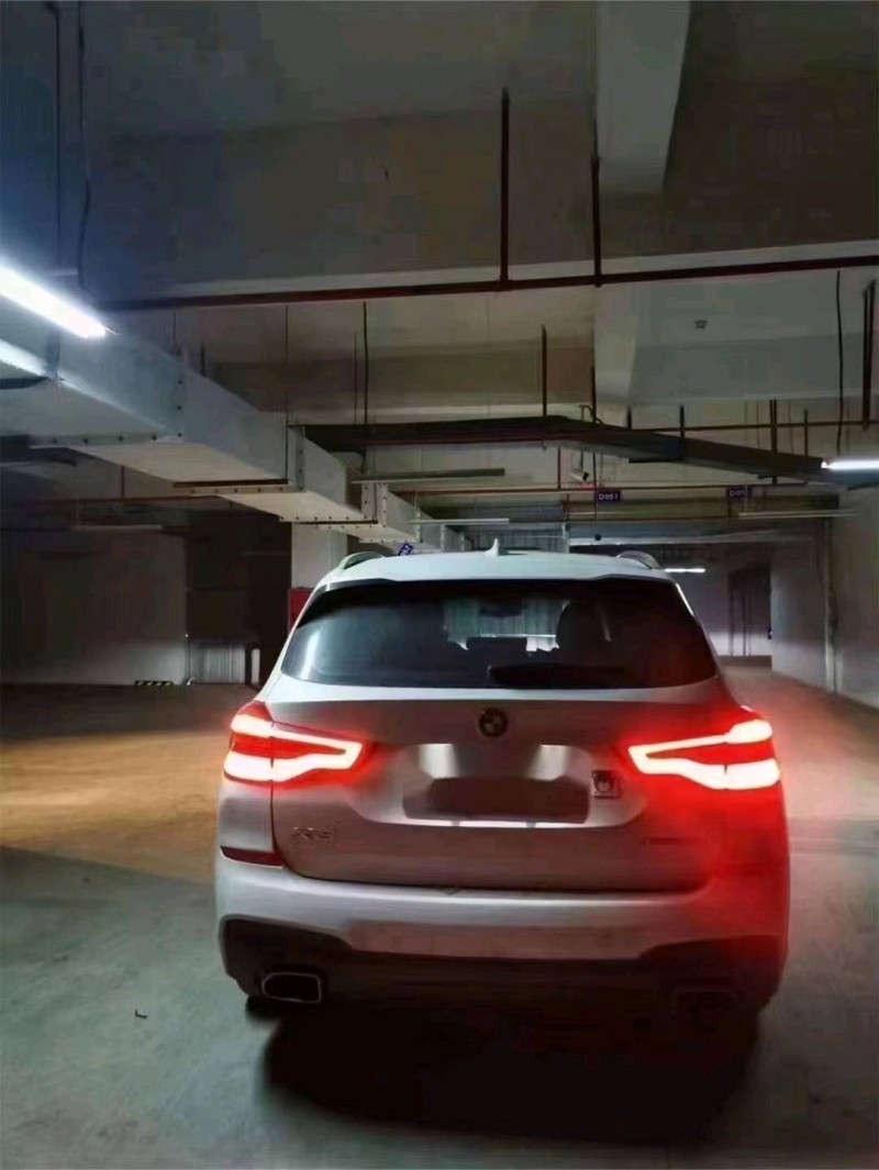 成都19年宝马X38