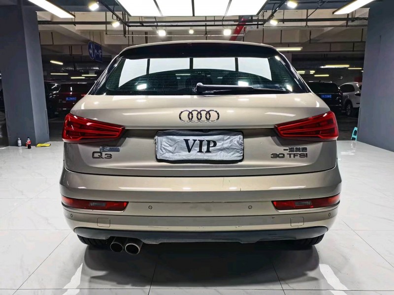 成都17年奥迪Q39