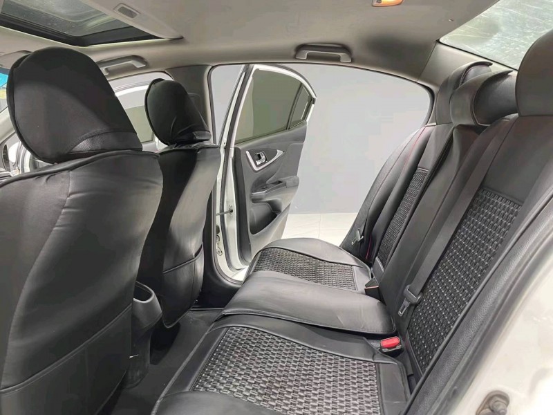 成都14年本田凌派4