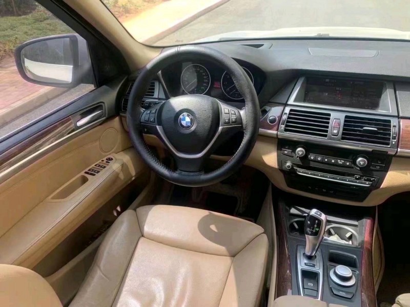 济南08年宝马X54