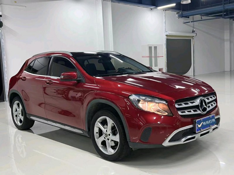 广州18年奔驰GLA2