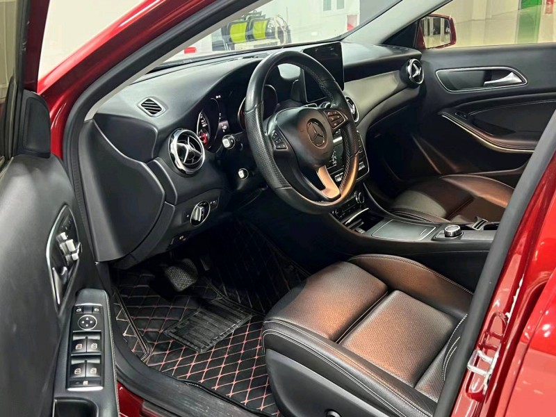 广州18年奔驰GLA5