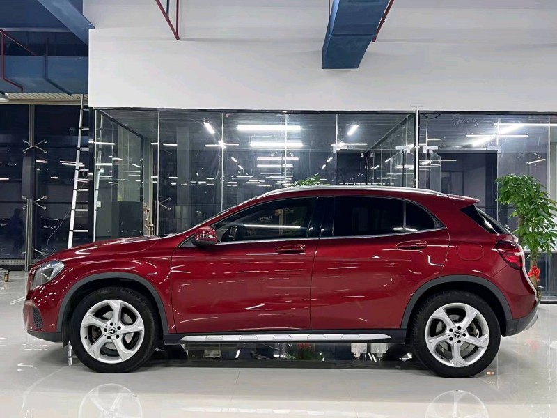 广州18年奔驰GLA8