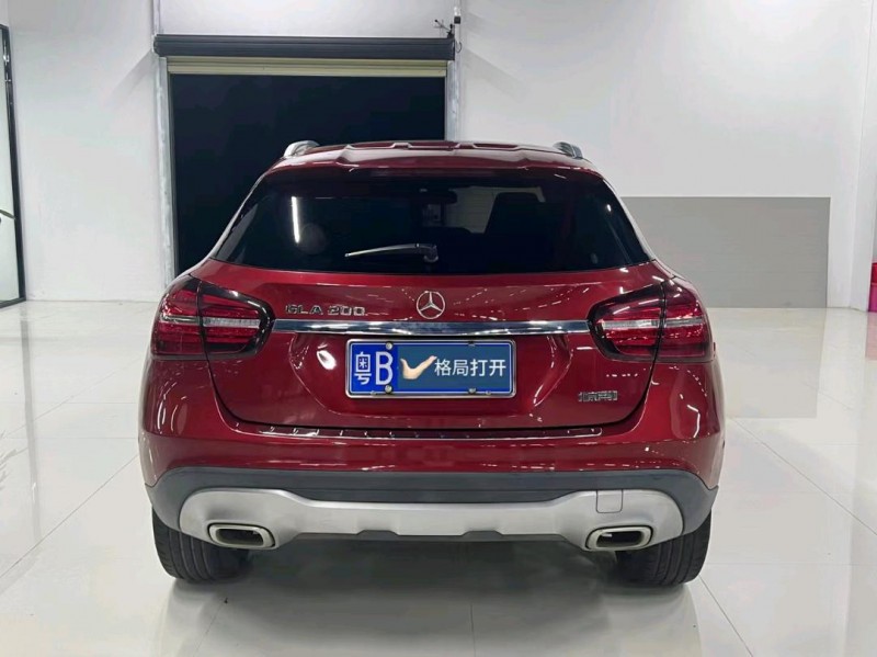 广州18年奔驰GLA9