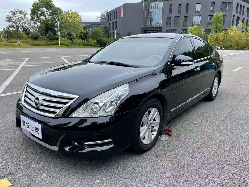 宜昌11年日产天籁2