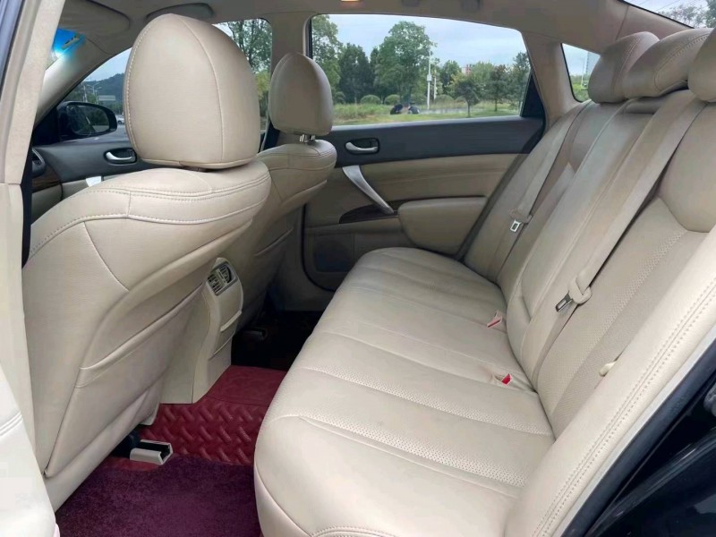 宜昌11年日产天籁7