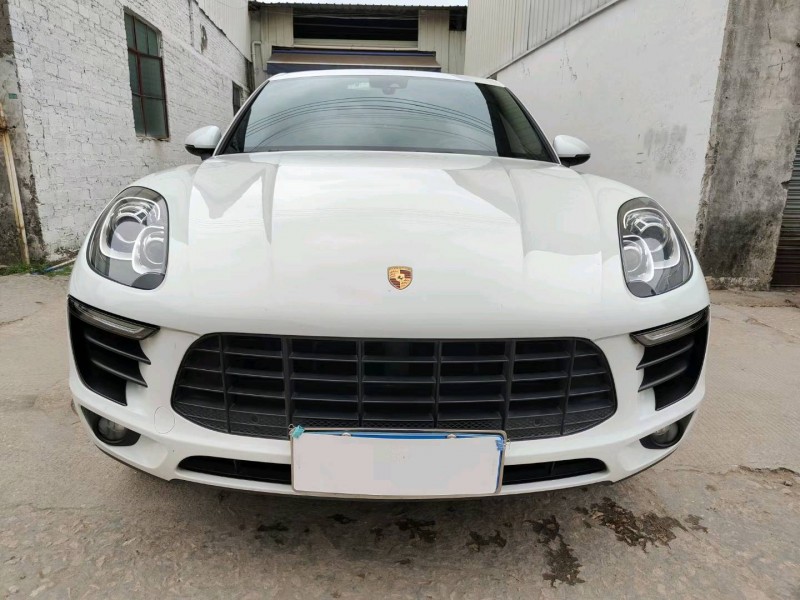 广州16年保时捷Macan1