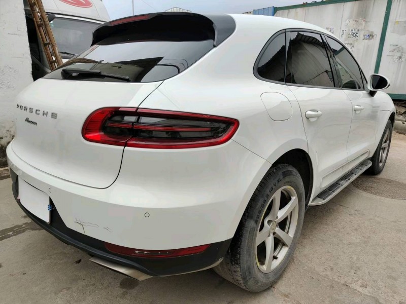 广州16年保时捷Macan7