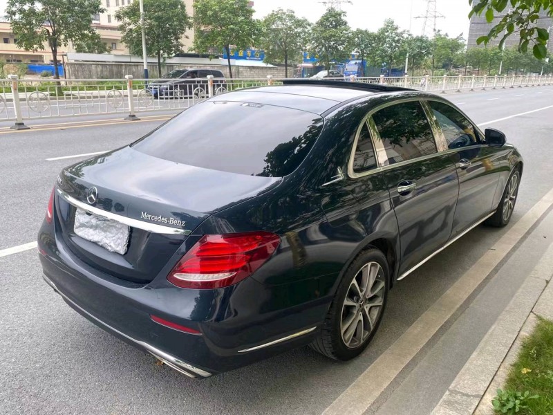 广州18年奔驰E7
