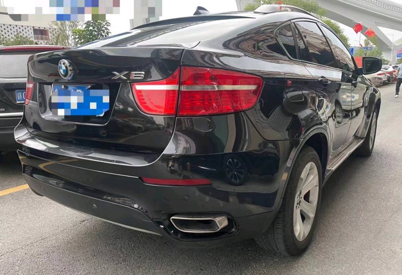 广州11年宝马X68