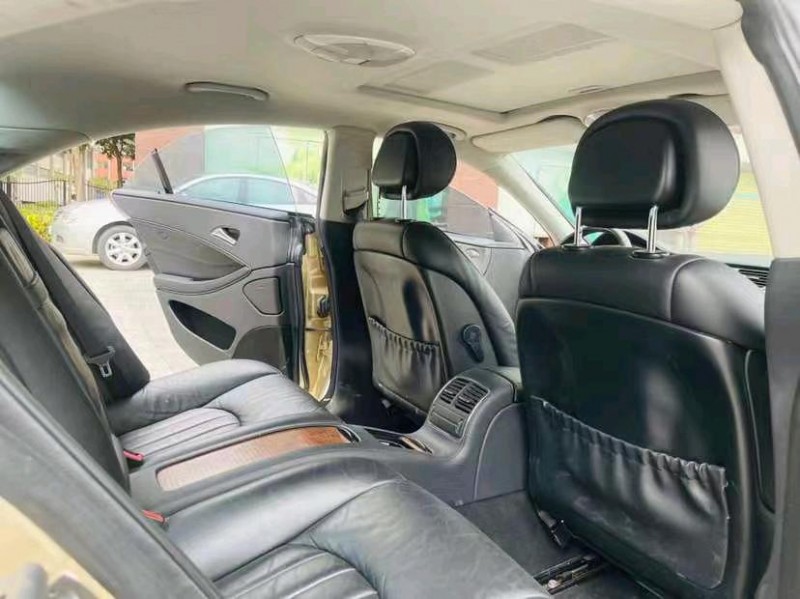 广州11年奔驰CLS5