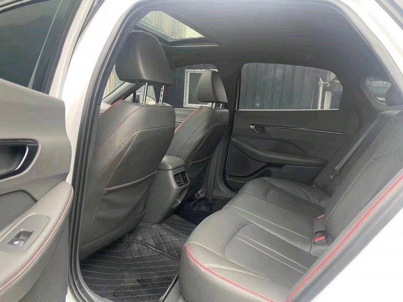 宜昌21年现代索纳塔十7